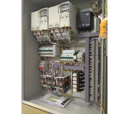 Фото 5 Шкаф управления насосами с частотным регулироанием